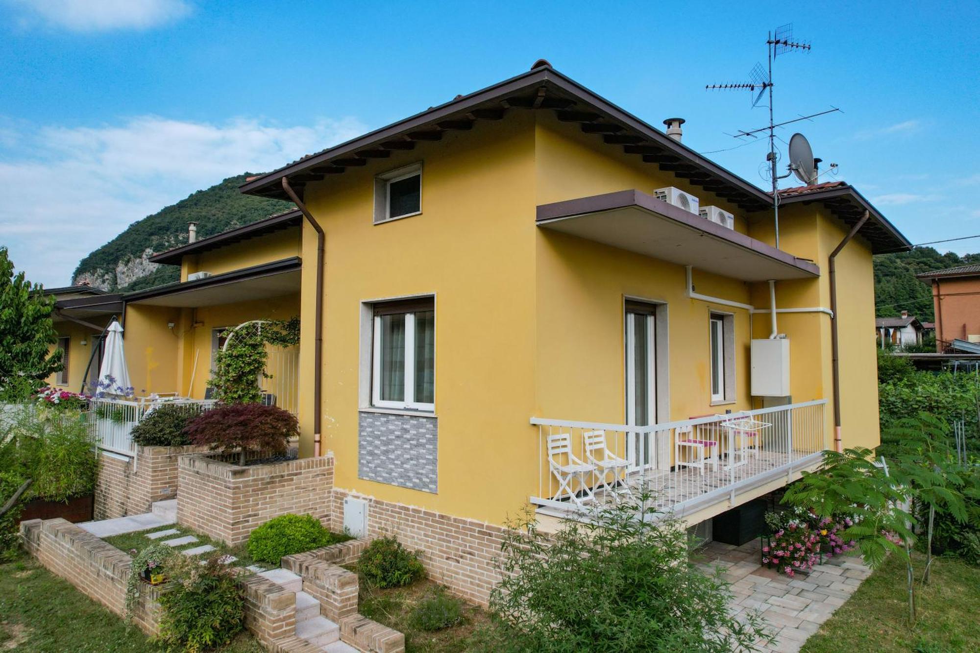 Ll Gelsomino Di Bazzani Apartment Villanuova sul clisi Bagian luar foto