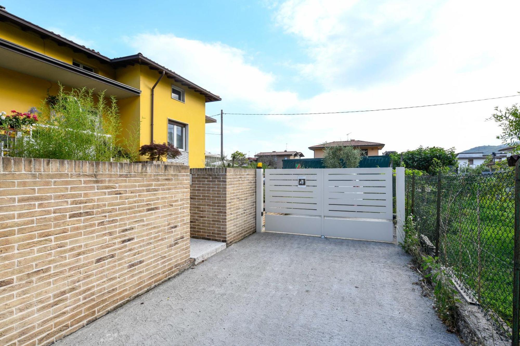 Ll Gelsomino Di Bazzani Apartment Villanuova sul clisi Bagian luar foto