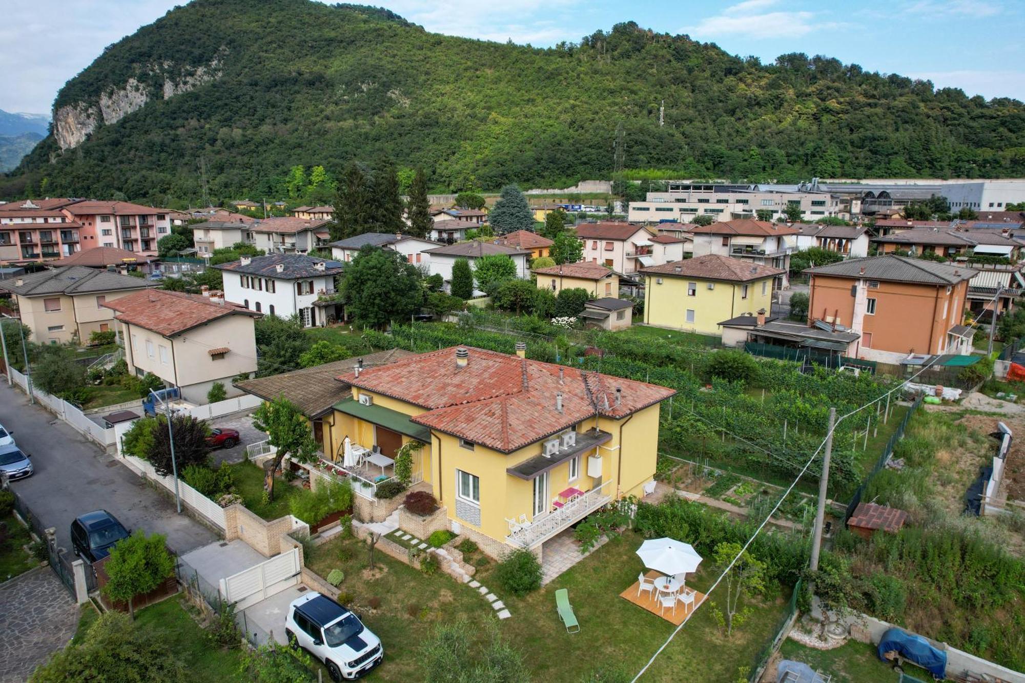 Ll Gelsomino Di Bazzani Apartment Villanuova sul clisi Bagian luar foto